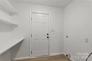 201 Cedarview Dr, Asheville, NC 28803 - Photo 15