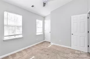 10219 Reindeer Way Ln, Charlotte, NC 28216 - Photo 21