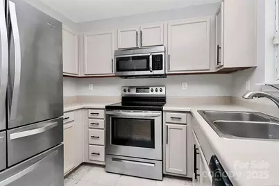 10219 Reindeer Way Lane, Charlotte, NC 28216 - Photo 9