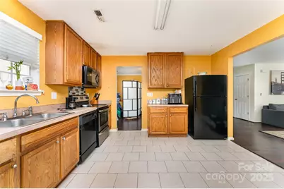 8022 Bristle Lane, Charlotte, NC 28214 - Photo 7