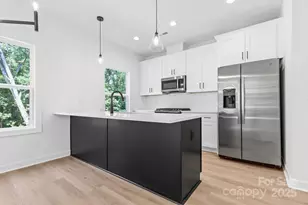 3944 Hager Dr, Charlotte, NC 28208 - Photo 5