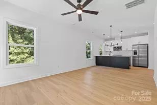 3944 Hager Dr, Charlotte, NC 28208 - Photo 3