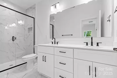 3944 Hager Drive, Charlotte, NC 28208 - Photo 11