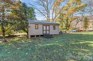 136 Roaring Spout Ln, Burnsville, NC 28714 - Photo 27