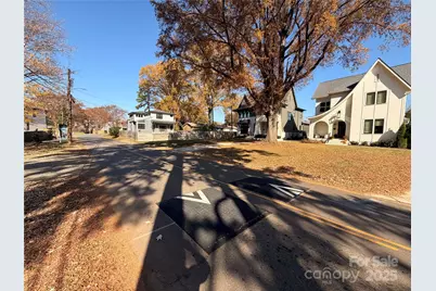 828 Tennyson Drive, Charlotte, NC 28208 - Photo 5