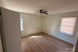 828 Tennyson Dr, Charlotte, NC 28208 - Photo 11