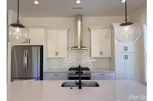 3922 Sarah Dr, Charlotte, NC 28217 - Photo 25