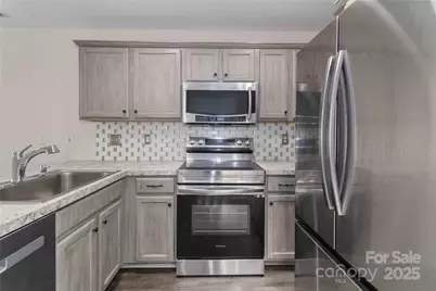 1911 Sandal Brook Road, Fort Mill, SC 29707 - Photo 11