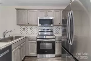 1911 Sandal Brook Rd, Fort Mill, SC 29707 - Photo 11