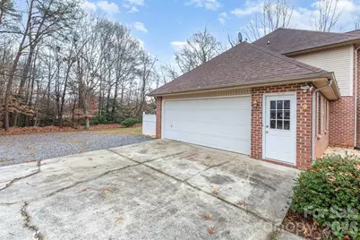 570 29th Avenue Drive NW, Hickory, NC 28601 - Photo 31
