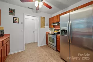 9348 Amy Dr, Charlotte, NC 28213 - Photo 15