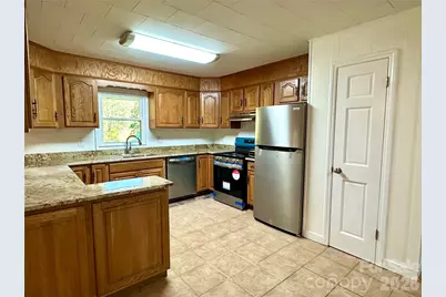 208 Murdock Road, Bakersville, NC 28705 - Photo 7