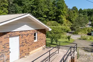 208 Murdock Rd, Bakersville, NC 28705 - Photo 33