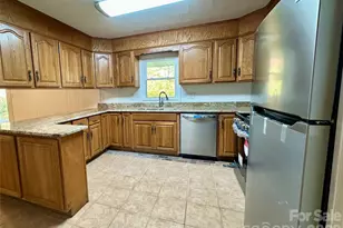 208 Murdock Rd, Bakersville, NC 28705 - Photo 7