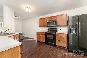 7601 Eben Dr, Charlotte, NC 28269 - Photo 9