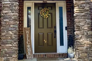 5001 Ardenwoods Dr, Charlotte, NC 28215 - Photo 3