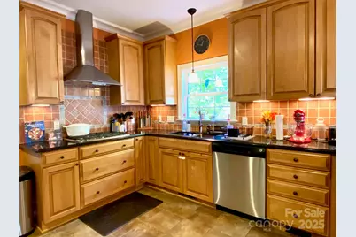 5001 Ardenwoods Drive, Charlotte, NC 28215 - Photo 11