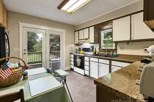 499 Oak Grove Rd, Flat Rock, NC 28731 - Photo 3