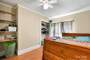 499 Oak Grove Rd, Flat Rock, NC 28731 - Photo 9