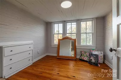 322 7th Street SW, Taylorsville, NC 28681 - Photo 21