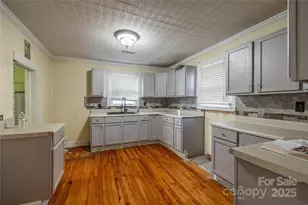 322 7th St SW, Taylorsville, NC 28681 - Photo 13