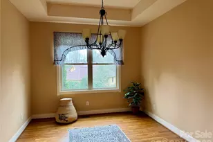 894 Dunroy Dr, Hendersonville, NC 28739 - Photo 25