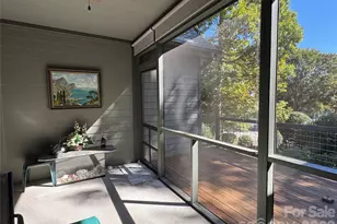 894 Dunroy Dr, Hendersonville, NC 28739 - Photo 17