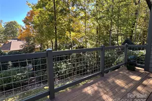 894 Dunroy Dr, Hendersonville, NC 28739 - Photo 7