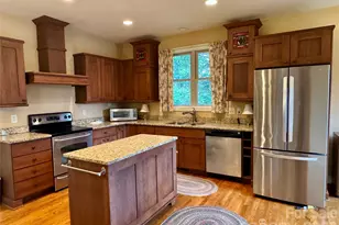 894 Dunroy Dr, Hendersonville, NC 28739 - Photo 11