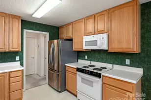 311 Pole Barn Dr, Asheville, NC 28806 - Photo 7