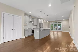 129 Grandin Rd, Charlotte, NC 28208 - Photo 13