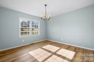 102 Castlegate Dr, Morganton, NC 28655 - Photo 3