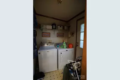 3995 E Nc 10 Highway, Claremont, NC 28610 - Photo 13