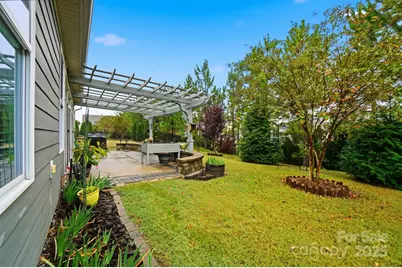 6325 Good News Drive, Charlotte, NC 28215 - Photo 39