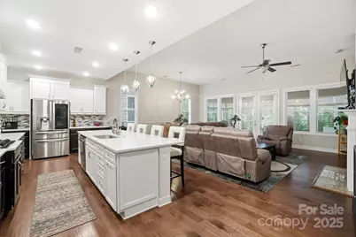 6325 Good News Drive, Charlotte, NC 28215 - Photo 7