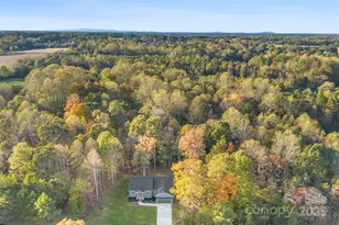 1026 Deer Creek Dr, Lincolnton, NC 28092 - Photo 9