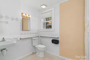 99 Walnut St, Waynesville, NC 28786 - Photo 9