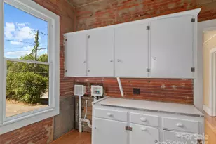 99 Walnut St, Waynesville, NC 28786 - Photo 13