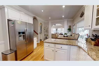 4925 Brookridge Drive NE, Hickory, NC 28601 - Photo 9