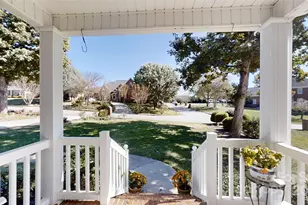 4925 Brookridge Dr NE, Hickory, NC 28601 - Photo 5