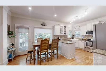 4925 Brookridge Drive NE, Hickory, NC 28601 - Photo 11