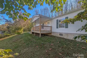 126 Juniper Dr, Burnsville, NC 28714 - Photo 3