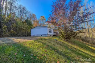 126 Juniper Dr, Burnsville, NC 28714 - Photo 9