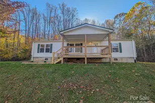 126 Juniper Dr, Burnsville, NC 28714 - Photo 5