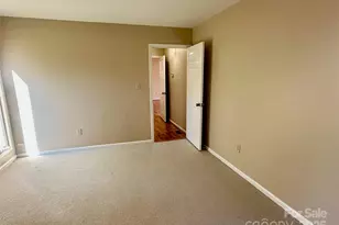 25 Village Dr, Asheville, NC 28803 - Photo 15