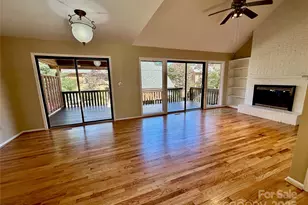 25 Village Dr, Asheville, NC 28803 - Photo 3