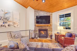 325 Hedgewood Dr, Tuckasegee, NC 28783 - Photo 9