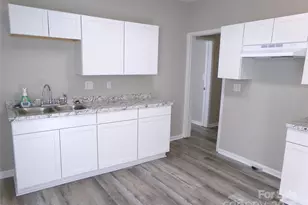 1126 Pee Dee Ave, Albemarle, NC 28001 - Photo 17