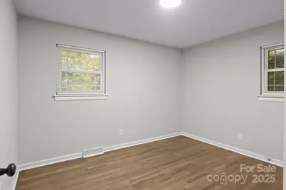 5300 Hickory Lane, Charlotte, NC 28216 - Photo 33