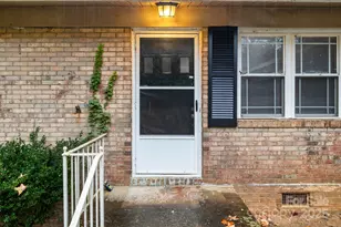 5300 Hickory Ln, Charlotte, NC 28216 - Photo 3